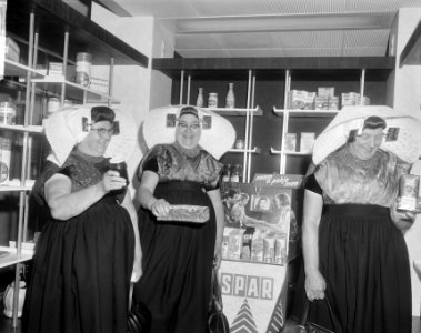 Opdracht Spar (Zeeuwse vrouwen), Bestanddeelnr 917-9242