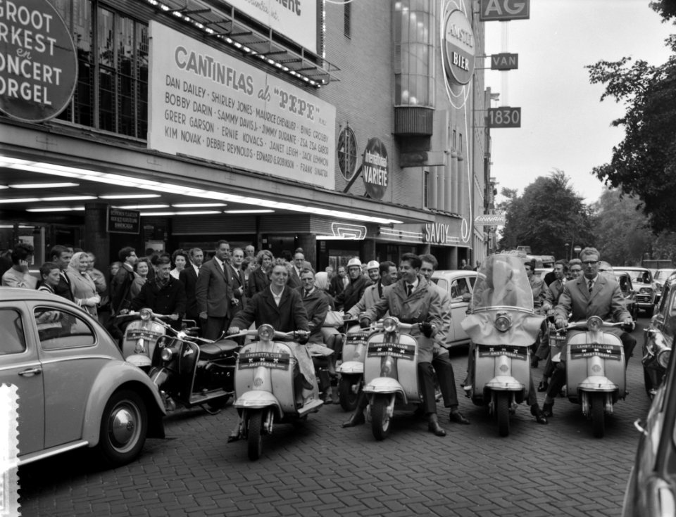 Opdrachten Columbia-film (scooters en etalages), Bestanddeelnr 912-8154