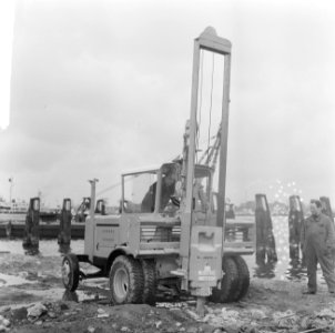Opdracht Nierstratz, betonbreker, Bestanddeelnr 918-9129