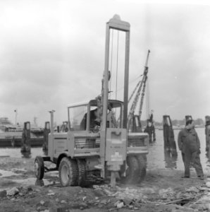 Opdracht Nierstratz, betonbreker, Bestanddeelnr 918-9117