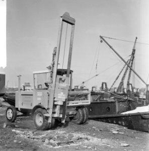 Opdracht Nierstratz, betonbreker, Bestanddeelnr 918-9133