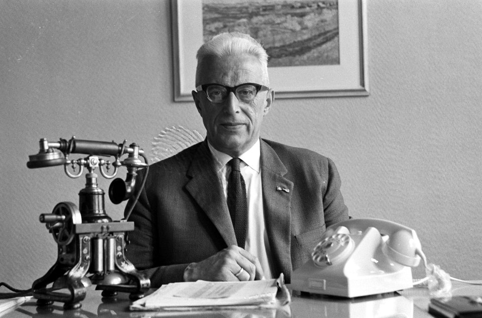 Opdracht portret J van der Have voor Trouw, Bestanddeelnr 913-7888