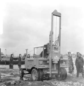 Opdracht Nierstratz, betonbreker, Bestanddeelnr 918-9127