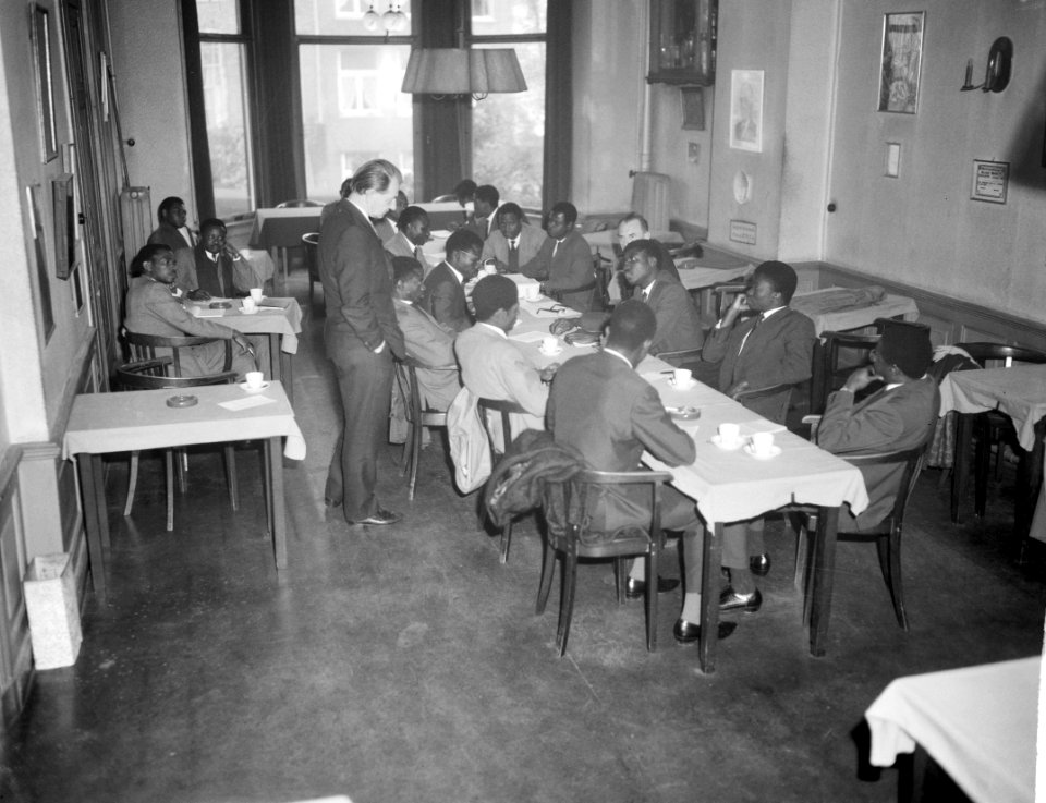Opdracht Nederlandse Jeugd Gemeenschap Henri Polaklaan 1, Bestanddeelnr 915-6523