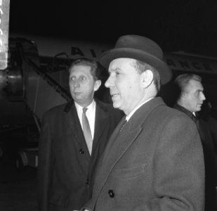 Opdracht NTS, aankomst Franse Minister Michel Debre (kop), Bestanddeelnr 919-9852