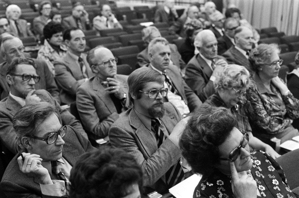 Opdracht Nederlandse Gedachten CDA-bijeenkomst in RAI-congrescentrum, Amsterda, Bestanddeelnr 928-2457