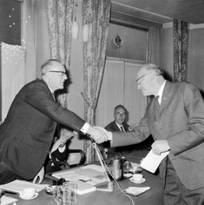 Opdracht Nederlandse Jeugd Gemeenschap (afscheid ds Steinbeek), Bestanddeelnr 916-9199