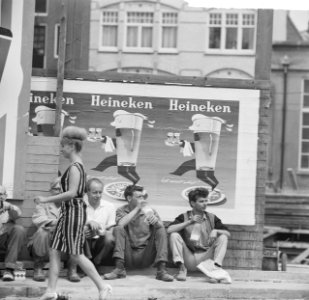 Opdracht Parool Zonnebaders in Amsterdam Serie, Bestanddeelnr 915-2450