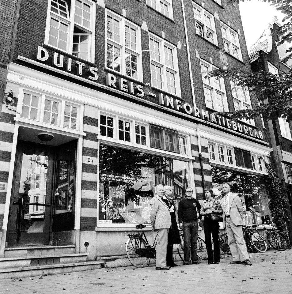 Opdracht Persbureau AD , Duits Reis- en Informatiebureau Spui Amsterdam, Bestanddeelnr 929-3856