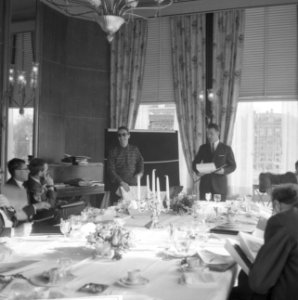 Opdracht Reclame-bureau Schippers (party van Melka), Bestanddeelnr 913-7663