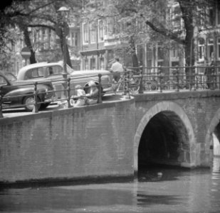 Opdracht Parool Zonnebaders in Amsterdam Serie, Bestanddeelnr 915-2440