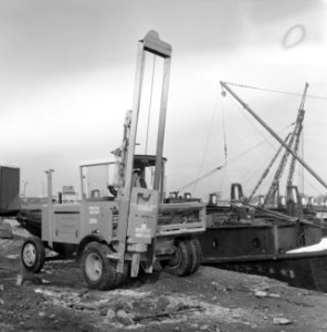Opdracht Nierstratz, betonbreker, Bestanddeelnr 918-9134
