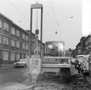 Opdracht Nierstratz, betonsplijtmachine in Den Haag, Bestanddeelnr 918-9223