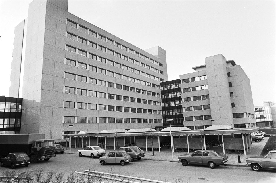 Opdracht Ministerie Onderwijs en Wetenschappen , exterie laboratorium Nederlands, Bestanddeelnr 930-0292