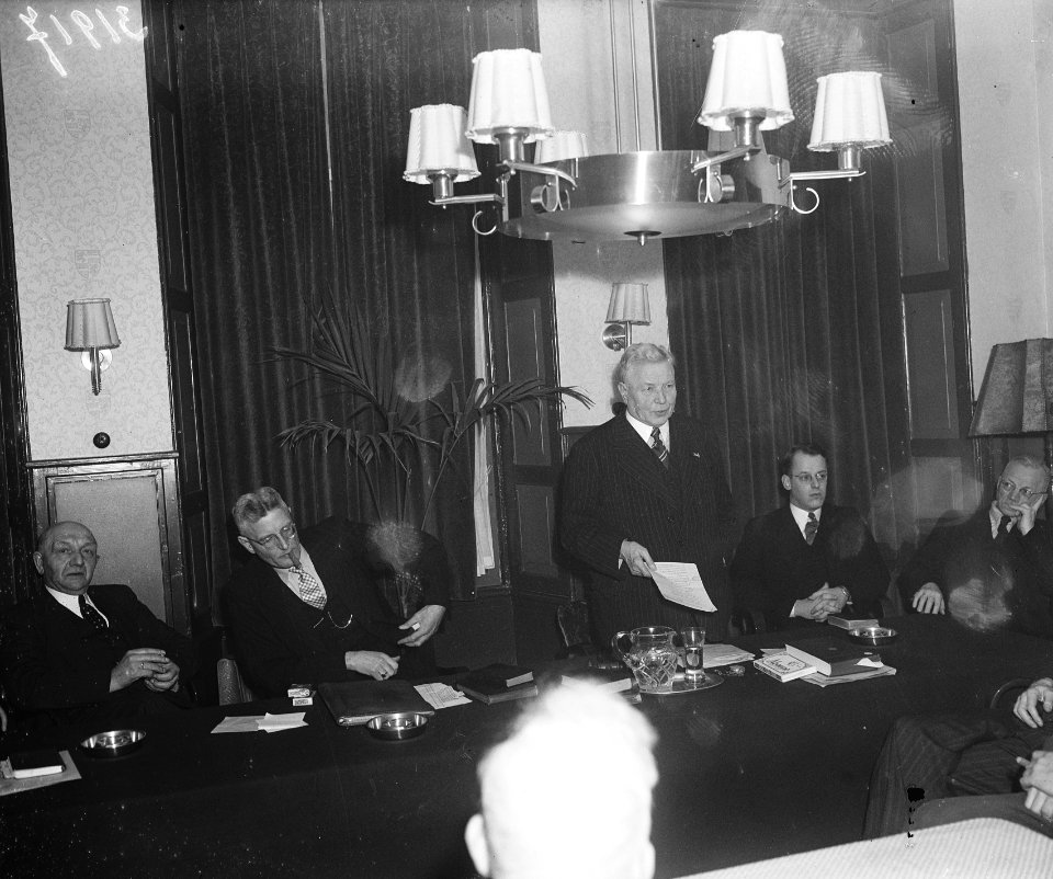 Opdracht A. R. Paels . Conferentie Breda, Bestanddeelnr 903-1917