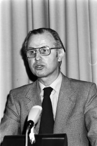 Opdracht Ministerie van O&W de heer De Jong, Bestanddeelnr 931-5752