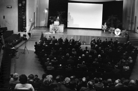 Opdracht Hollander en Van der Mey , Congres over 100 jaar margarine in de aula v, Bestanddeelnr 922-2408