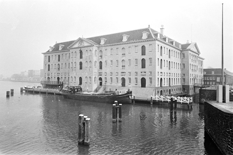 Opdracht Art-Magazine, exterieur scheepsvaartmuseum, Bestanddeelnr 931-3392