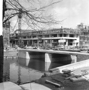 Opbouw Weesperstraat, het toekomstige Studenten Hotel , hoek Weesperstraat Nieuw, Bestanddeelnr 916-3018