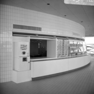 Opdracht Hotel Revue, interieurs horecaf op luchtareaal Schiphol, Bestanddeelnr 920-3042