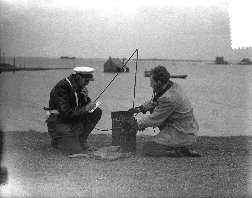 Opdracht Parool Rotterdam. Omroepradiostation, Bestanddeelnr 905-6468