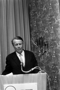 Opdracht Haagse Post Bijeenkomst Amstelhotel, David Ogilvy (kop), Amerikaans rec, Bestanddeelnr 922-5099