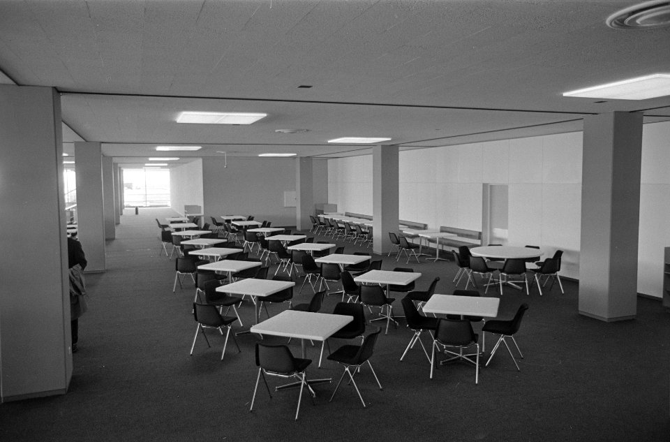 Opdracht Hotel Revue, interieurs horecaf op luchtareaal Schiphol, Bestanddeelnr 920-3025