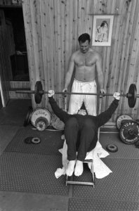 Opdracht Haagse Post Drs. Gruyters conditietraining bij Jan Bluming , Amsterda, Bestanddeelnr 922-7206