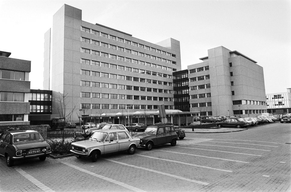 Opdracht Ministerie Onderwijs en Wetenschappen , exterie laboratorium Nederlands, Bestanddeelnr 930-0291