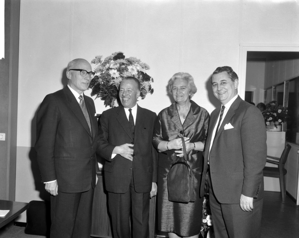Opdracht Hollander van der Mey, Bestanddeelnr 915-7677