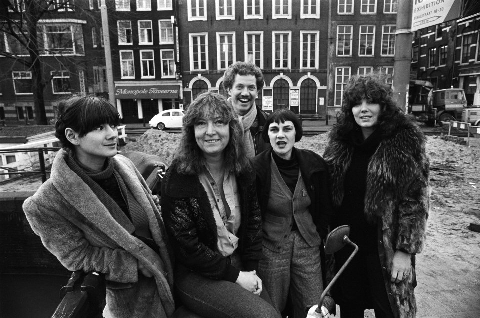 Opdracht GPD actrices vlnr Judith Hees, Germaine Groenier, René Solleveld, , Bestanddeelnr 929-5055