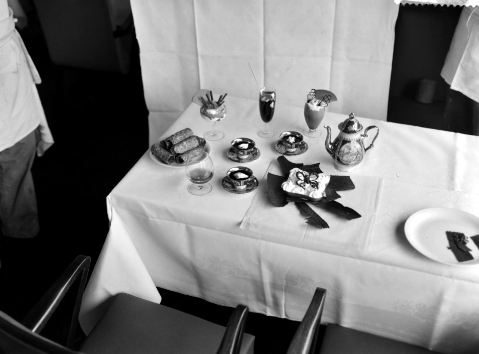 Opdracht Hotel Revue . Gerechten, Bestanddeelnr 912-5120