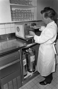 Opdracht Hotel Revue, interieurs horecaf op luchtareaal Schiphol, Bestanddeelnr 920-3026