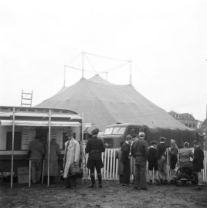 Opbouwen circus Strassburger., Bestanddeelnr 901-8584