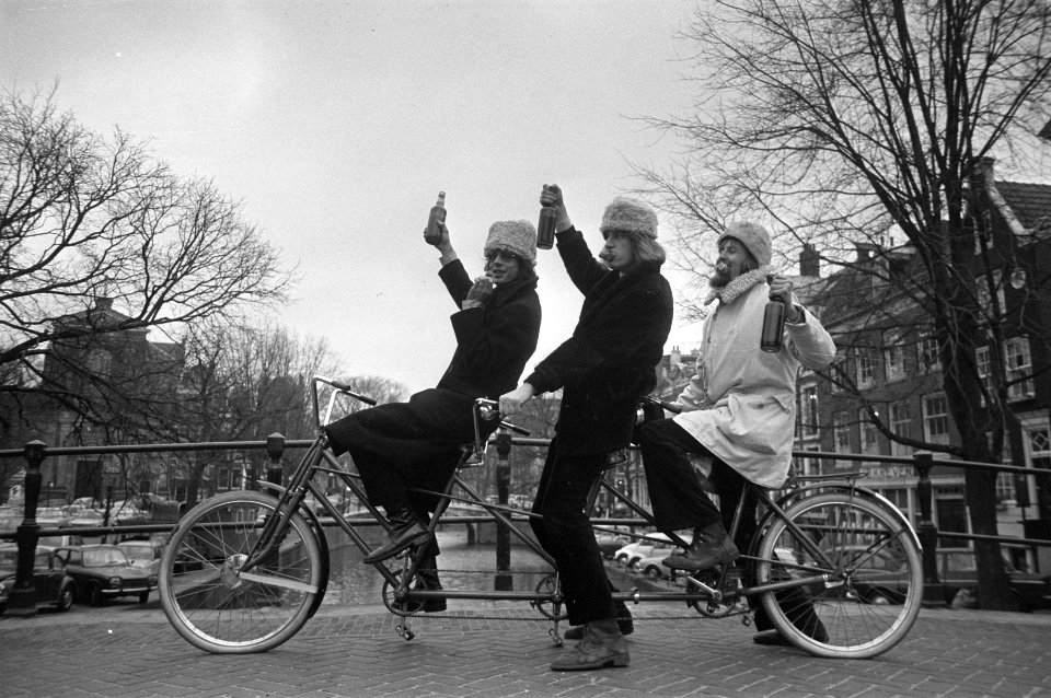Op tandem met oliebollen en champagne op weg naar 1972, Bestanddeelnr 925-2730