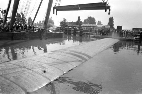 Opblaasbare waterkering Weespertrekvaart zie 9227065, Bestanddeelnr 922-7075