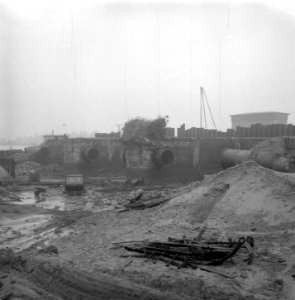Opblazen sluis bij Zeeburgerdijk, Bestanddeelnr 906-3301