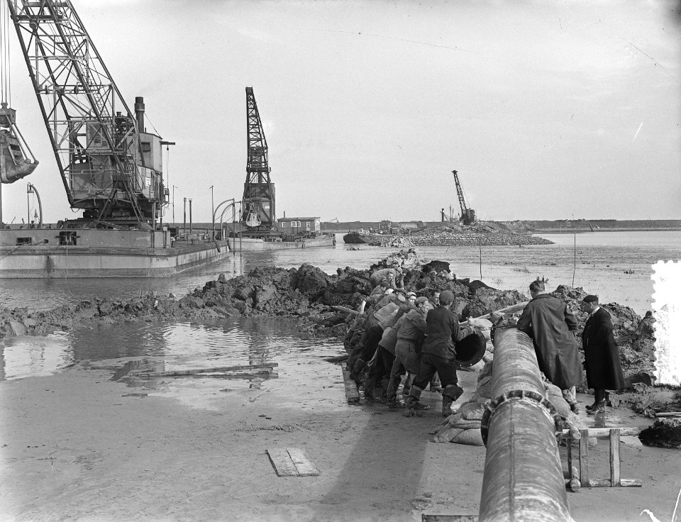 Opbouwplaatjes Zeeland. Dichten Oostelijke havendijk nabij Zierikzee, Bestanddeelnr 905-7430