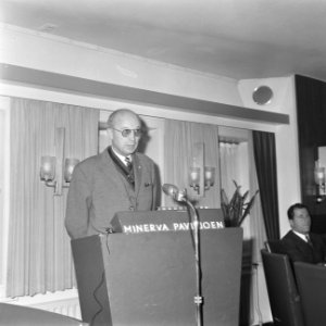 Opdracht afscheid heer J.D. Veen van GEB en ICA, Bestanddeelnr 921-8158