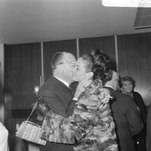 Opdracht afscheid heer J.D. Veen van GEB en ICA, Bestanddeelnr 921-8188