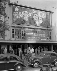 Opdracht Actueel filmmaatschappij City-theater, Bestanddeelnr 904-7985
