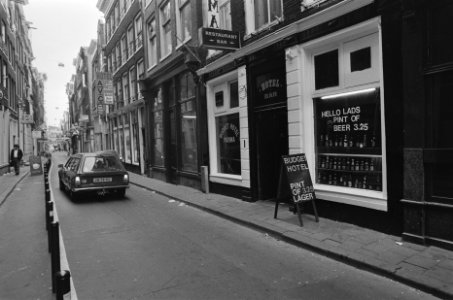 Opdracht Amsterdamse Pers cafe in Warmoesstraat, Bestanddeelnr 933-7261