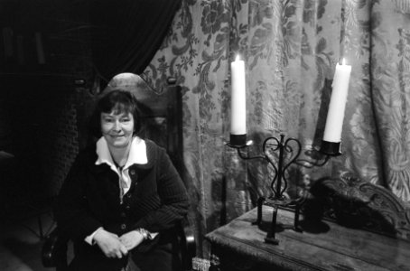 Opdracht GPD, Vera Baresova in theater De drie maagden rechtboomsloot, Vera Bar, Bestanddeelnr 927-4301