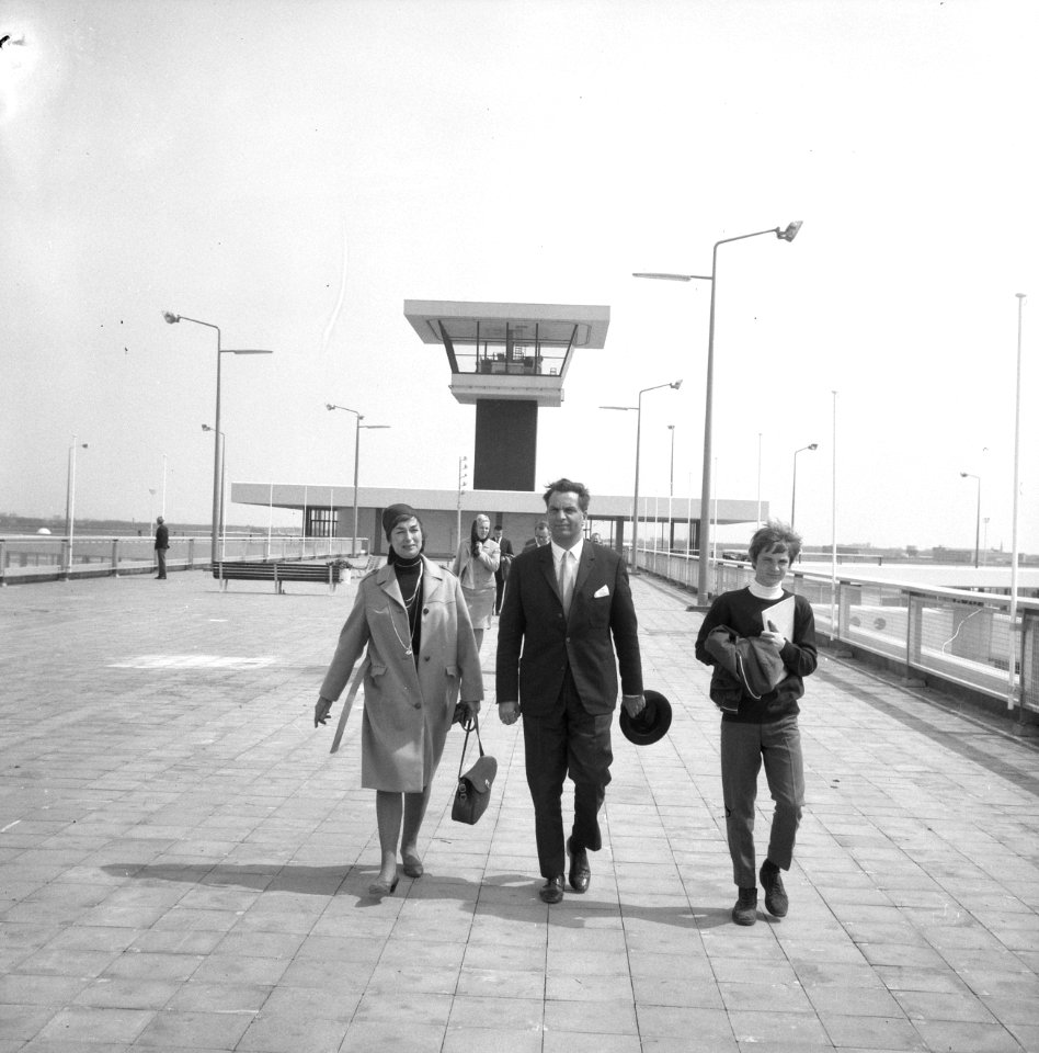 Opdracht Hotel Revue, interieurs horecaf op luchtareaal Schiphol, Bestanddeelnr 920-3032
