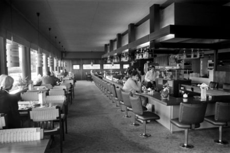 Opdracht Hotel Revue Centralgrill, Plein 1960 , Amstelveen interieur, Bestanddeelnr 923-8358