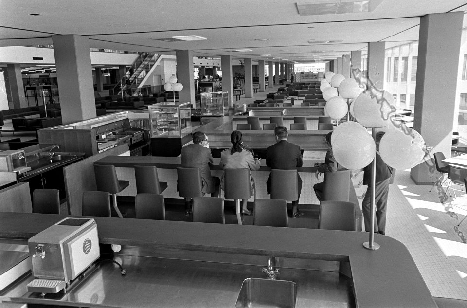 Opdracht Hotel Revue, interieurs horecaf op luchtareaal Schiphol, Bestanddeelnr 920-3019