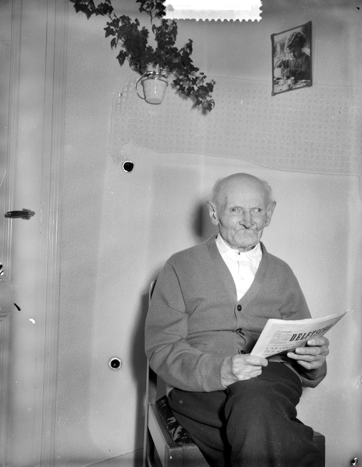 Opa Kostering Delft 108 jaar, oudste inwoner Nederland, Bestanddeelnr 910-8329