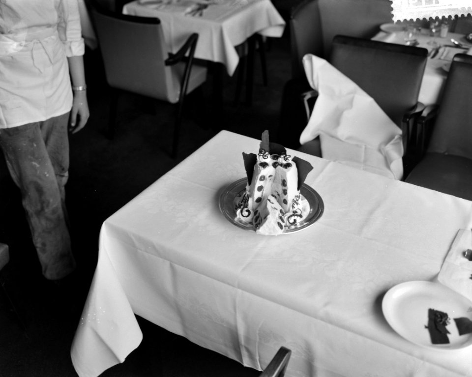 Opdracht Hotel Revue . Gerechten, Bestanddeelnr 912-5119