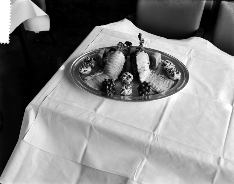 Opdracht Hotel Revue schotels in het Centraal Hotel, Bestanddeelnr 911-7817