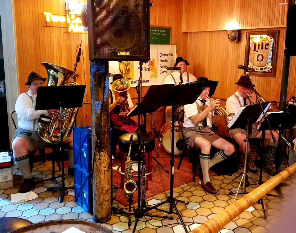 Opa's Oompah Band - Oktoberfest, Beat Brew Hall - Cambridge, MA - 20181007 115659